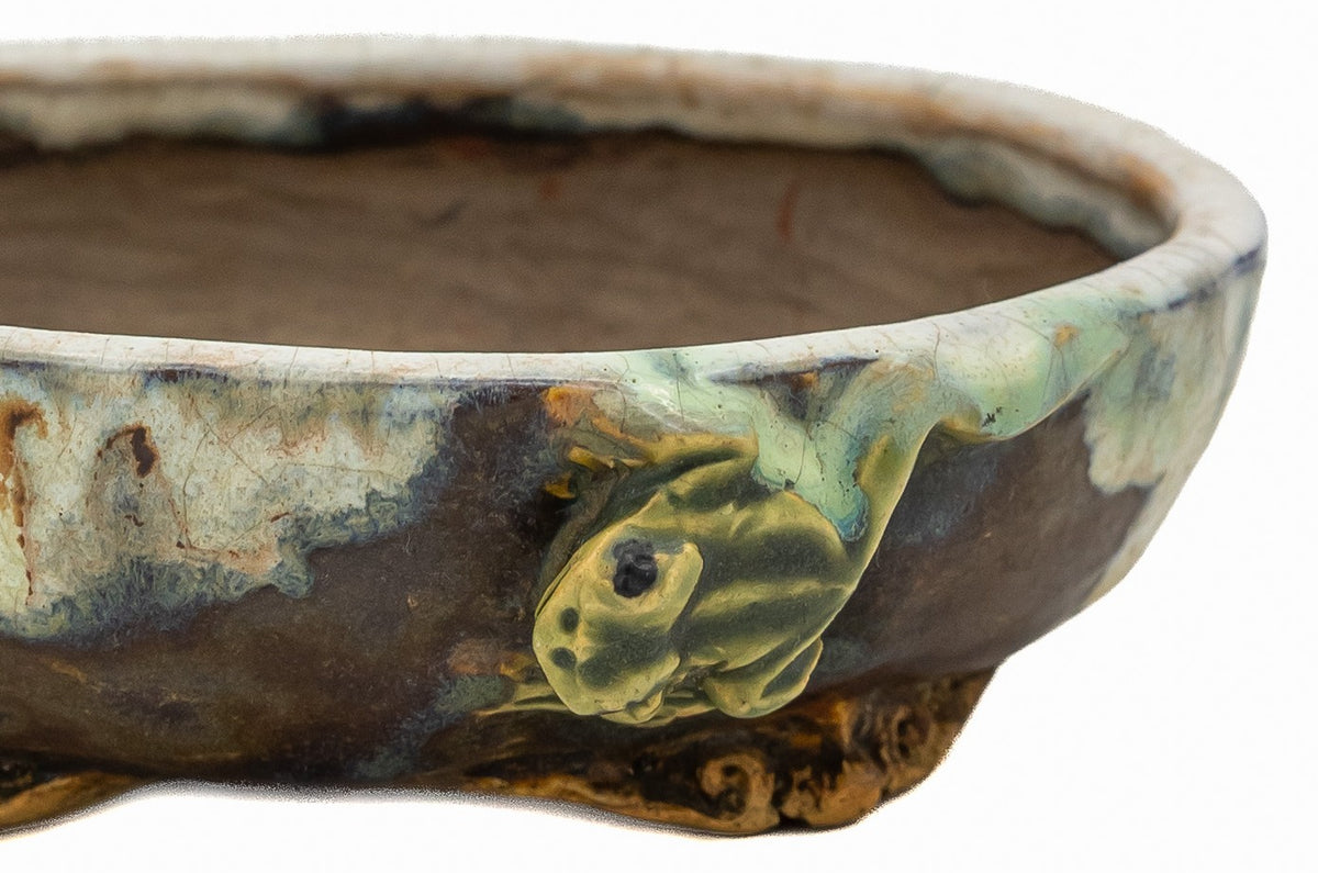 Fukushige Bushuan oval bonsai pot with carved frog and drip glaze