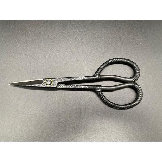 DEN Satsuki Scissors, Rattan-Bound Handle — Premium Steel