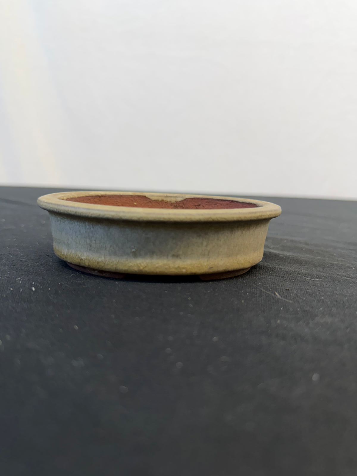 4.25x3.25x1.5 Inch Yozan Oval Bonsai Pot – Cream Celadon Glaze