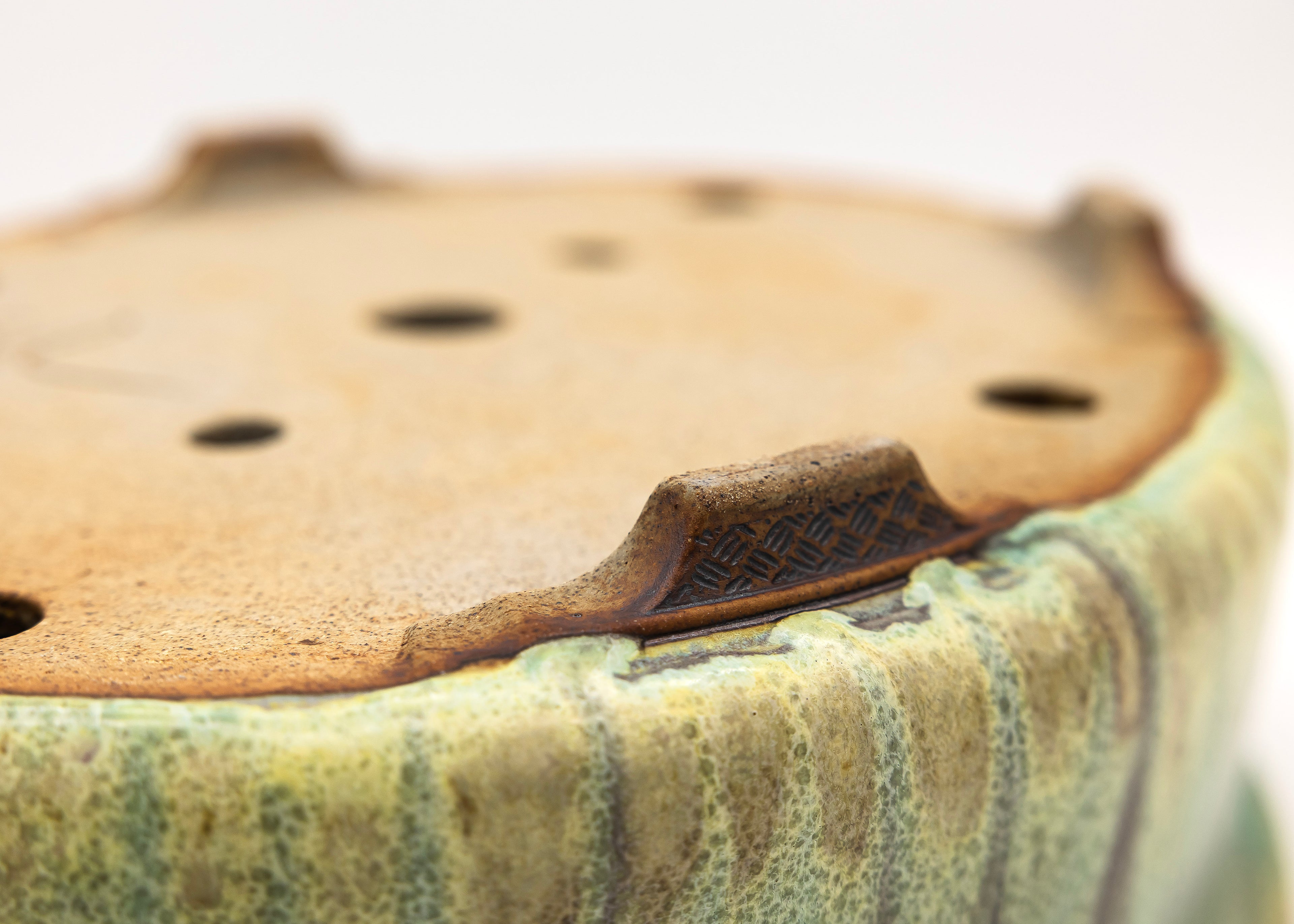 Large Oval Glazed Sara Rayner Bonsai Pot with Extended Flat Rim and Etched Feet – USA Nail Signature