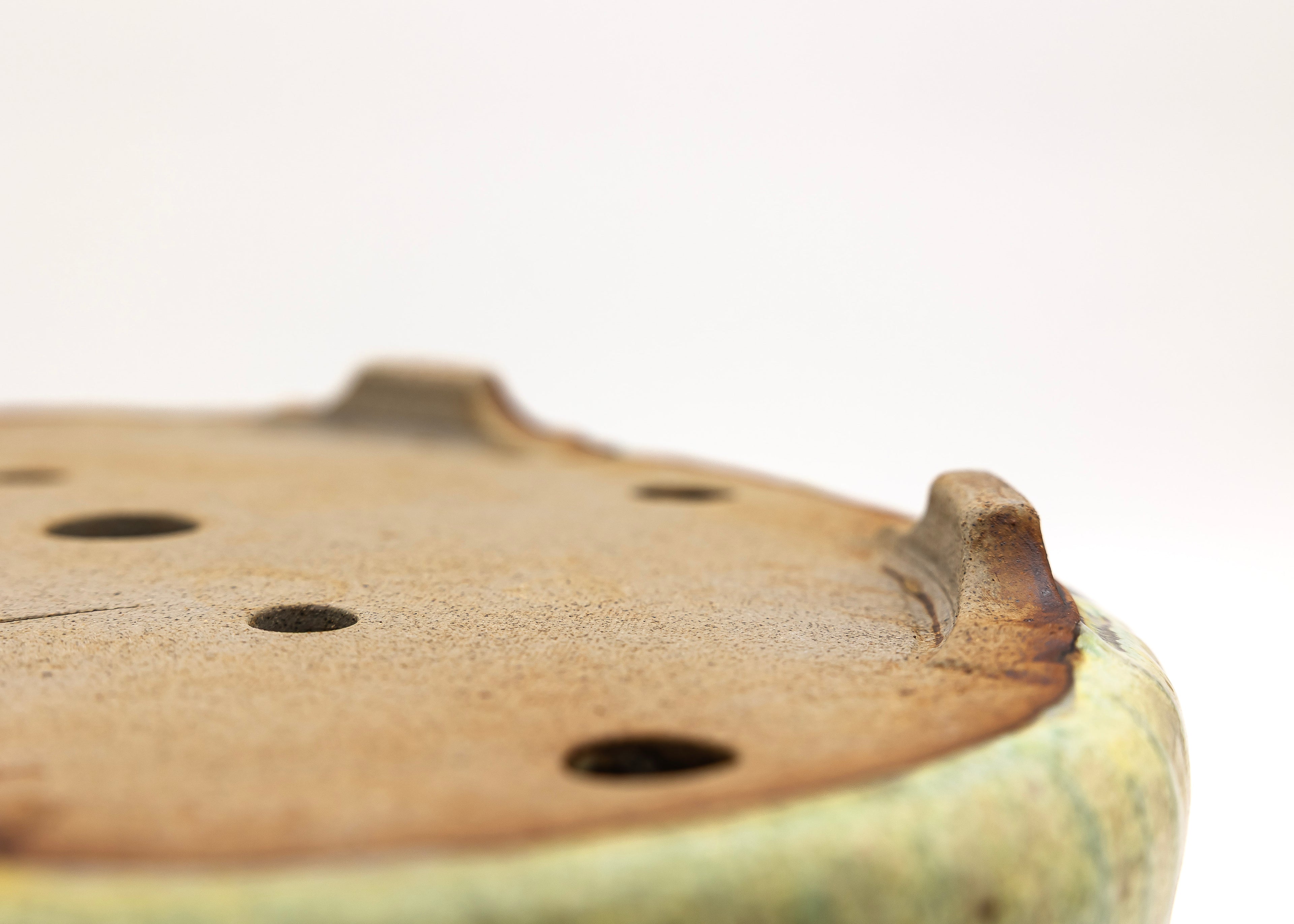 Large Oval Glazed Sara Rayner Bonsai Pot with Extended Flat Rim and Etched Feet – USA Nail Signature