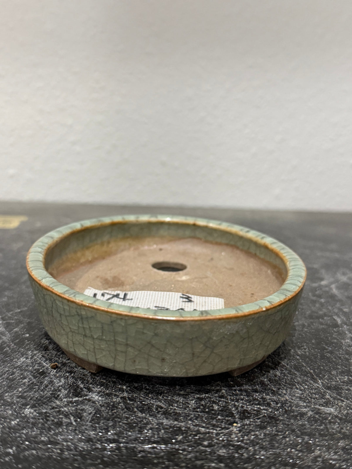 Syunzan Crackle Celadon Oval – Iron Rim