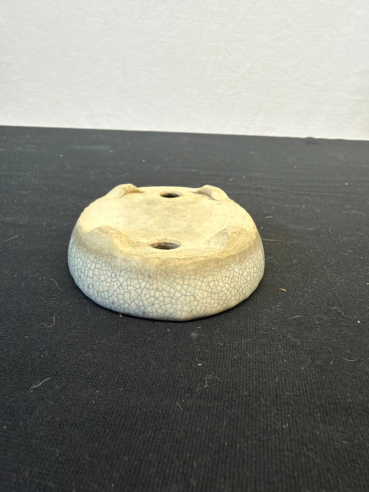 4.5x3.5x1 Inch Toujaku Handmade Bonsai Pot – Crackled White Oval