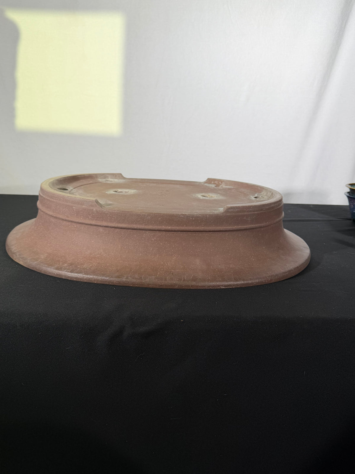 22x18.5x4 Inch Itukoudou Oval Bonsai Pot – Unglazed, Wide Flared Rim, Banded Body
