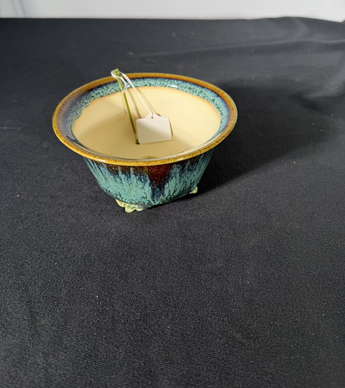 Fuka pot, three-quarter view